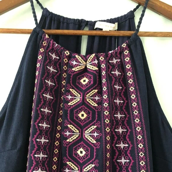 Skies Are Blue Nutria Embroidery Detail Navy Blue Top Size M - Picture 3 of 10